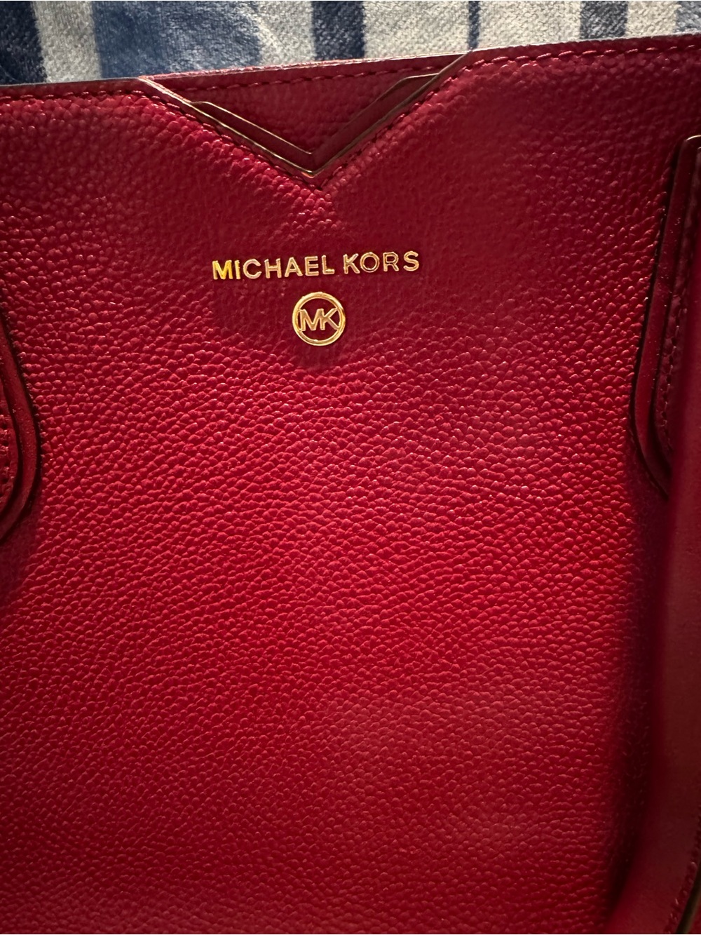 Michael Kors Fuchsia Pebbled Leather Tote with Gold Hardware - Picture 2 of 9